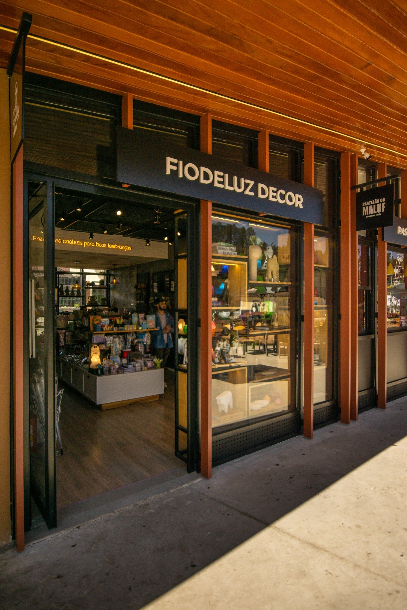 Fio de Luz Decor — Fachadaa